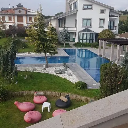 Roses Ultra Lux King House Villa Istanbul